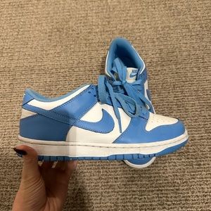 University blue low dunks